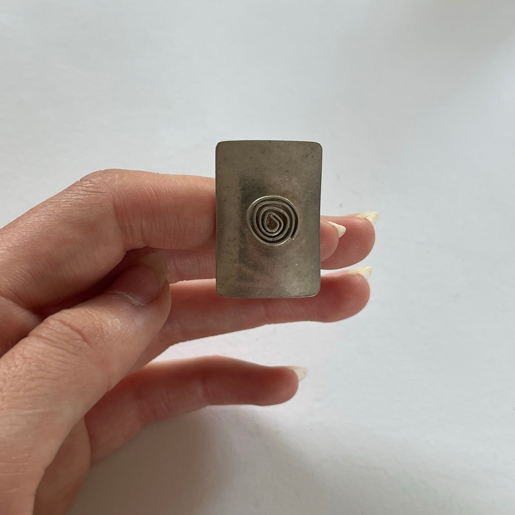 VINTAGE STERLING SILVER RECTANGLE SPIRAL PENDANT