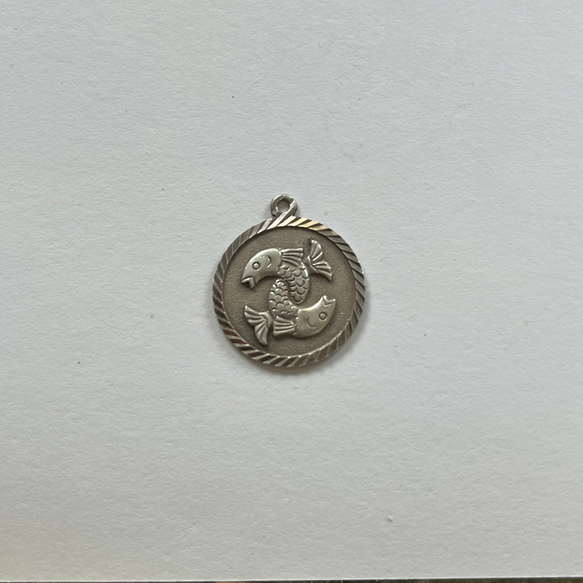 VINTAGE STERLING SILVER PISCES PENDANT