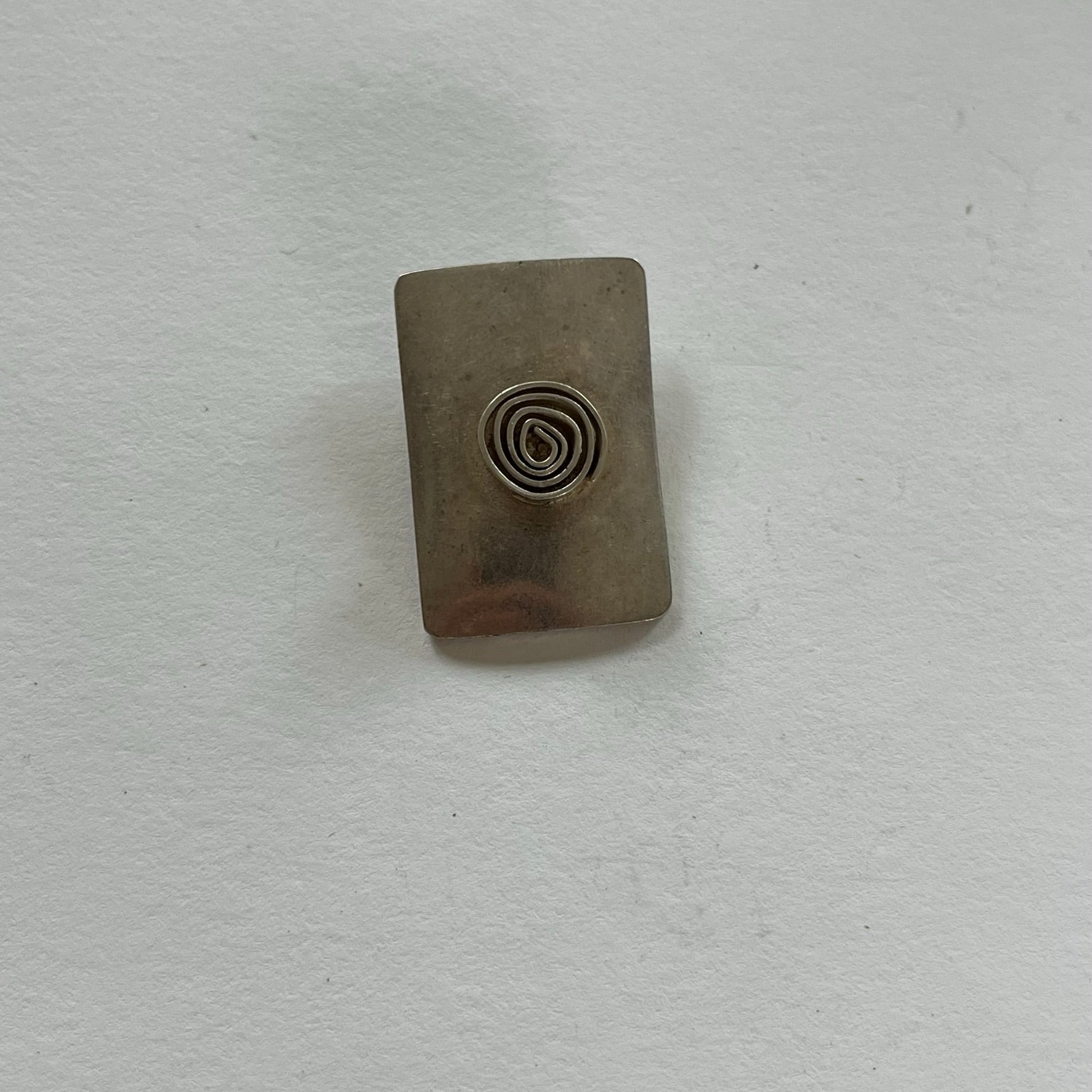 VINTAGE STERLING SILVER RECTANGLE SPIRAL PENDANT