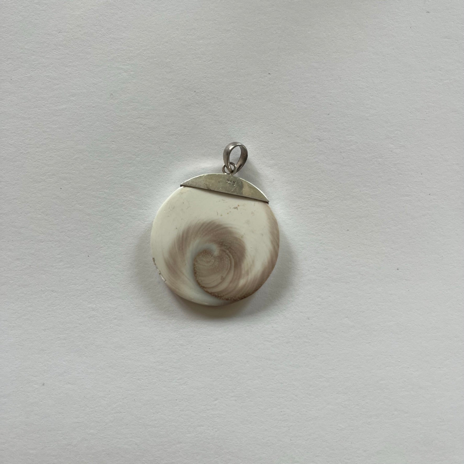 VINTAGE STERLING SILVER SHIVA EYE SHELL PENDANT