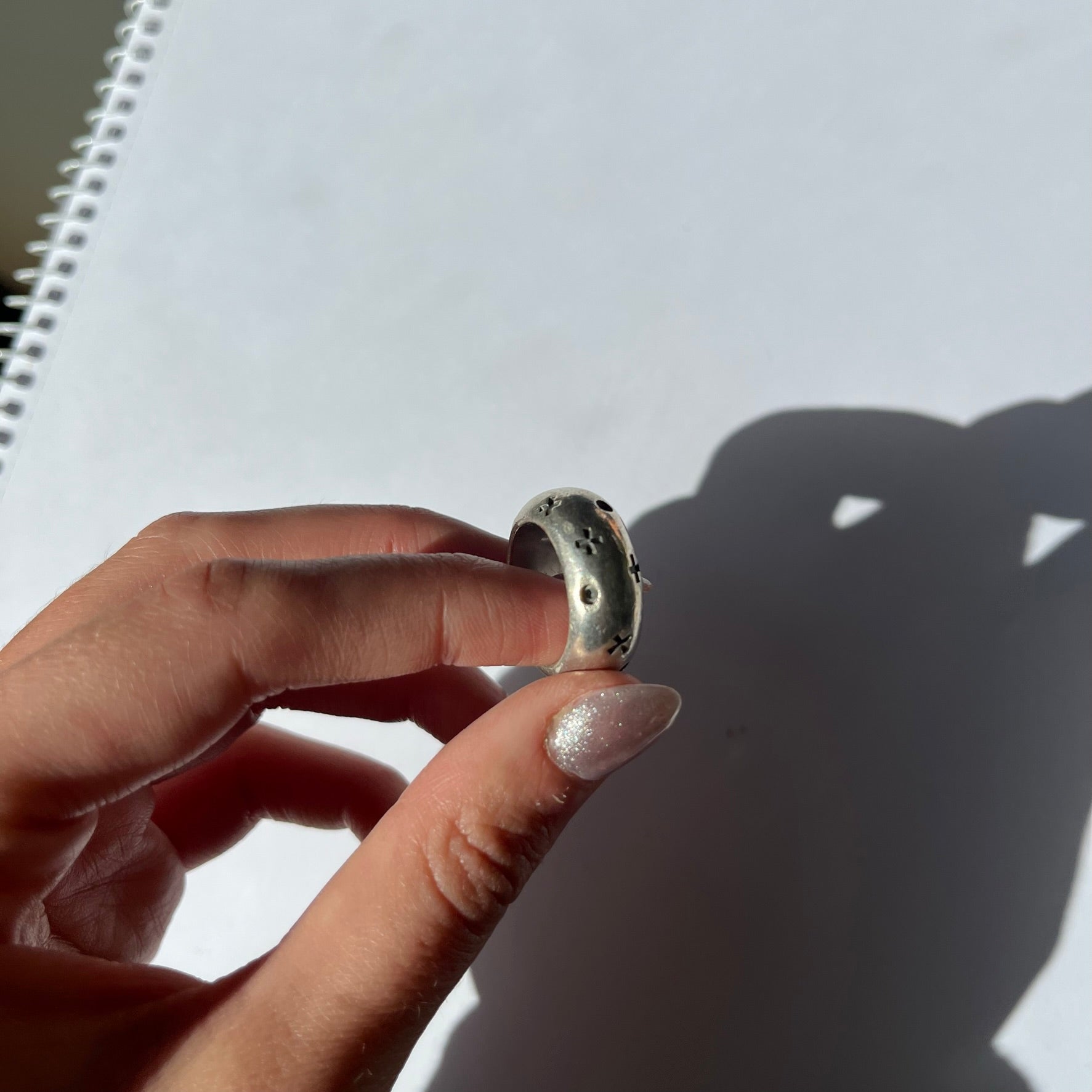 vintage rare VERY heavy solid silver naughts and crosses ring US 6