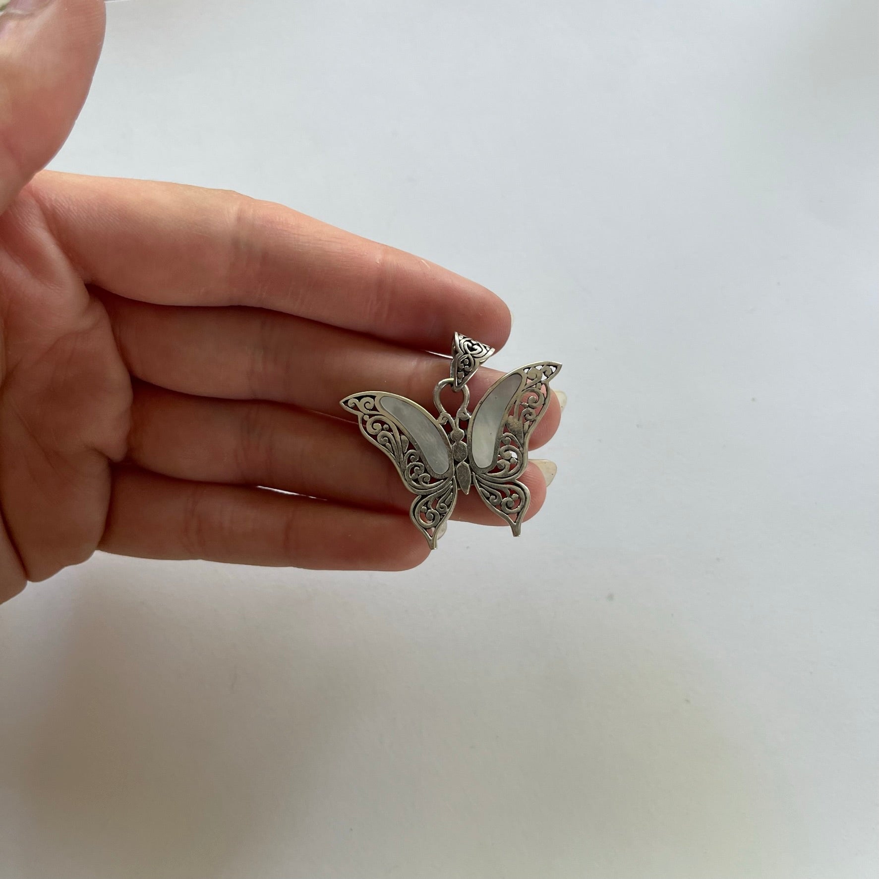 VINTAGE STERLING SILVER MOTHER OF PEARL BUTTERFLY