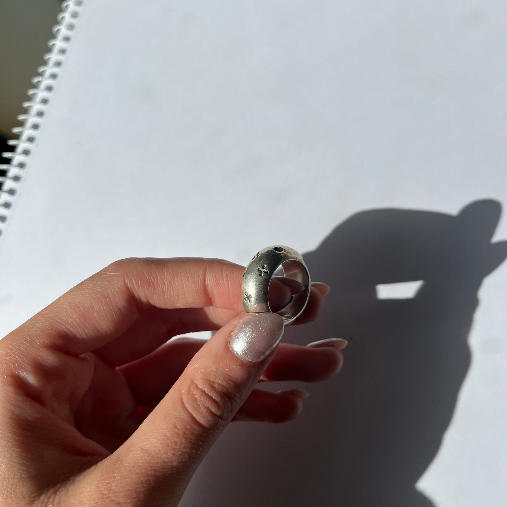 vintage rare VERY heavy solid silver naughts and crosses ring US 6