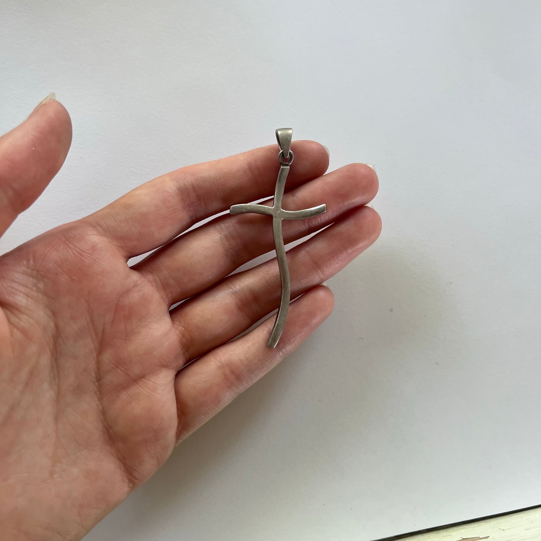 VINTAGE STERLING SILVER WAVY CROSS