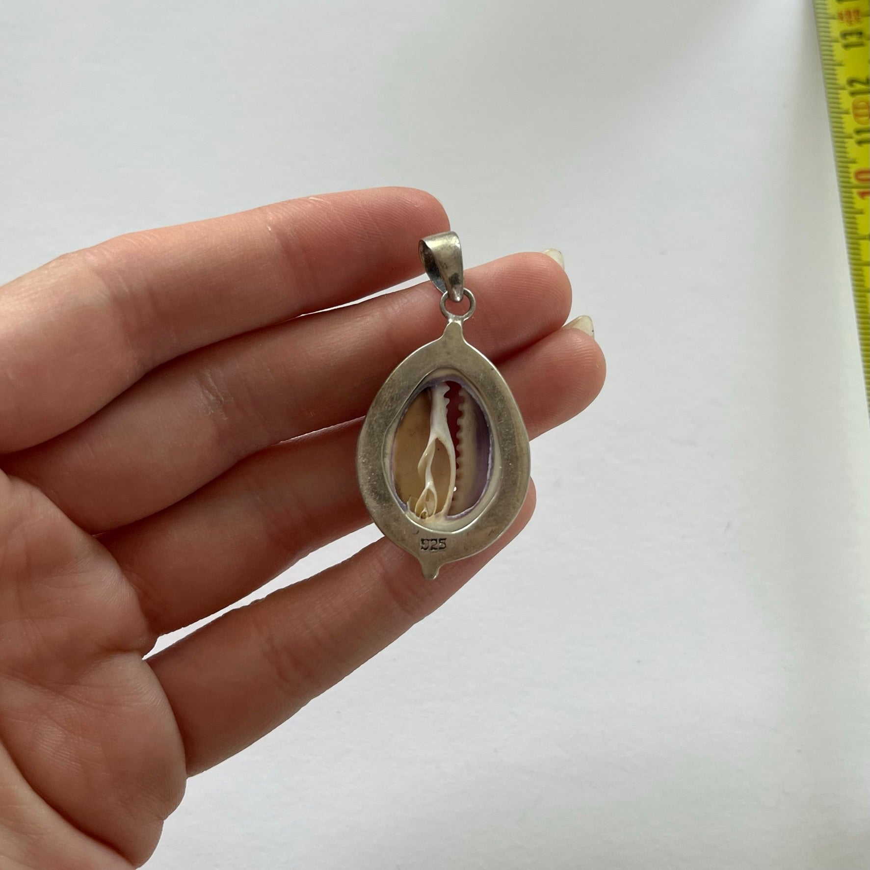VINTAGE STERLING SILVER COWRIE PENDANT
