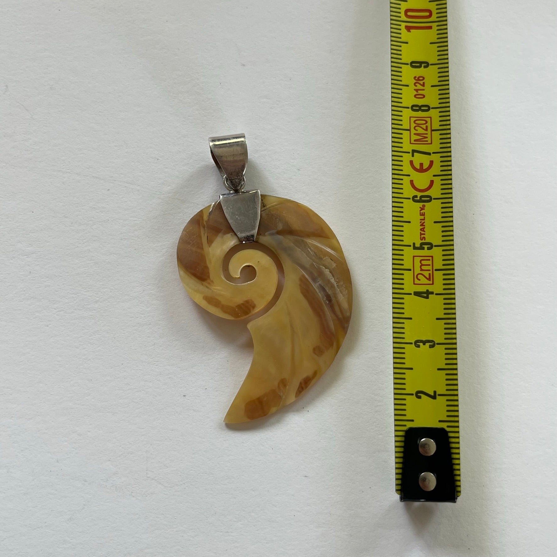 VINTAGE STERLING SILVER SHELL PENDANT 5