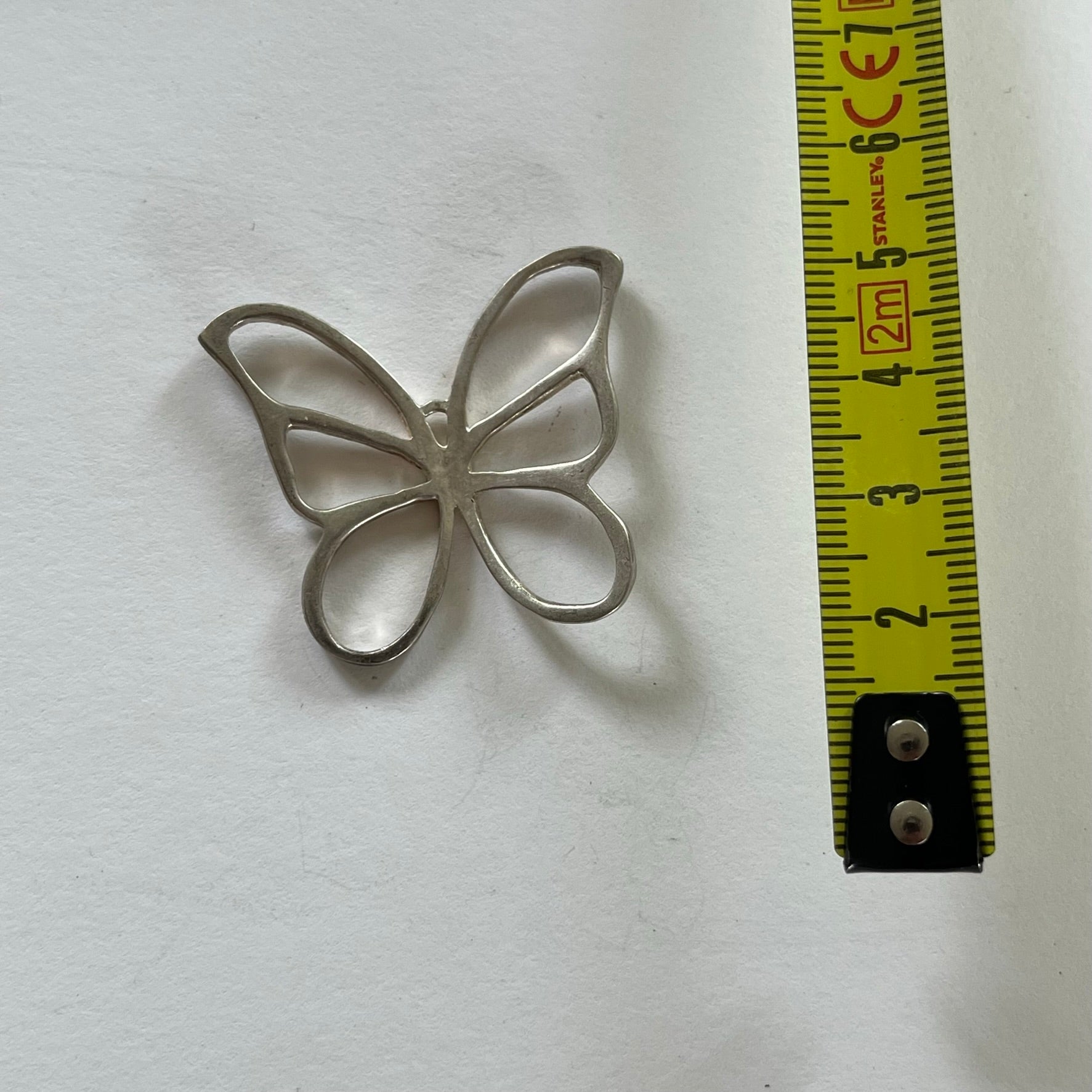 VINTAGE STERLING SILVER CUTOUT MINIMAL BUTTERFLY PENDANT