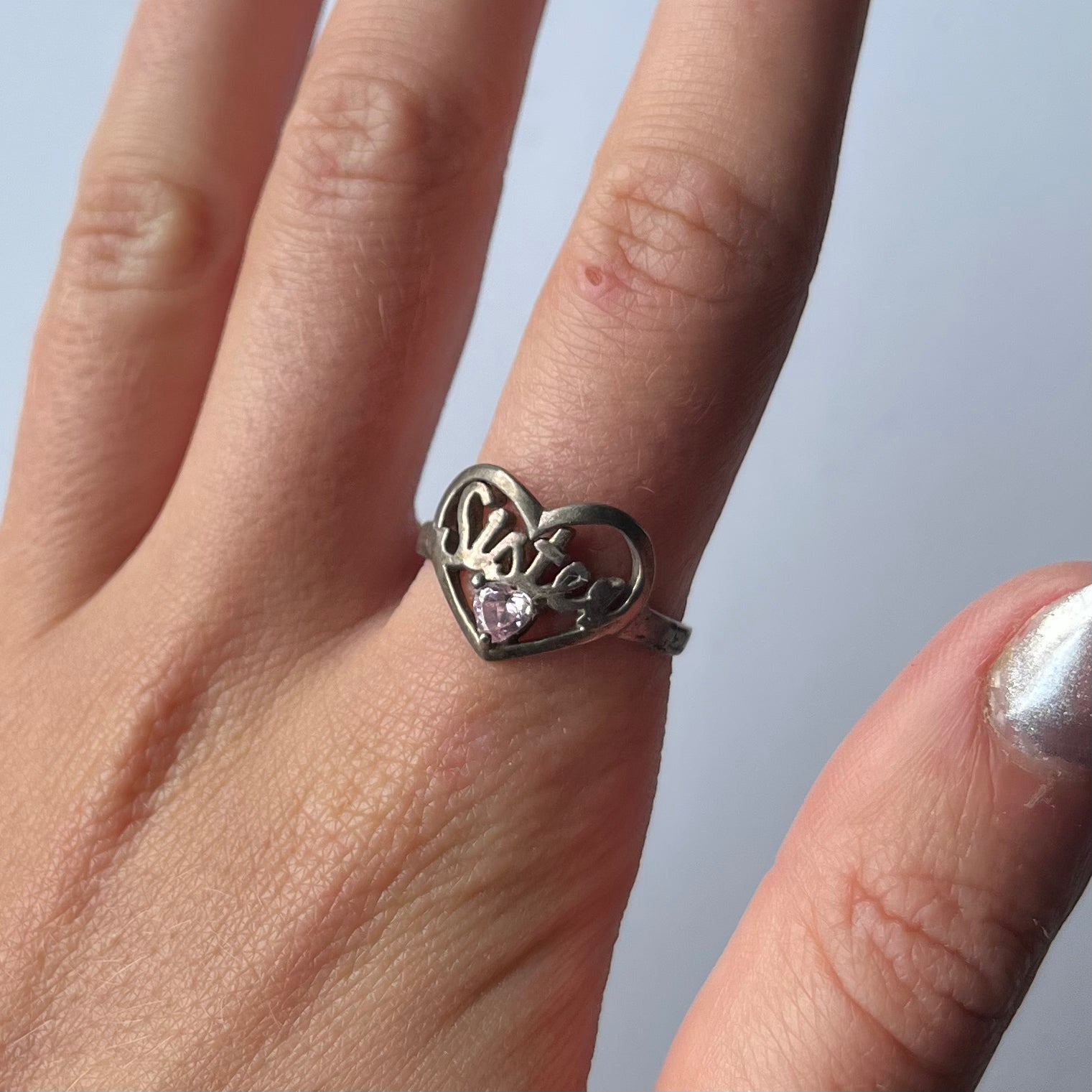 Vintage 'sister' with rose quarts ring US 8.5