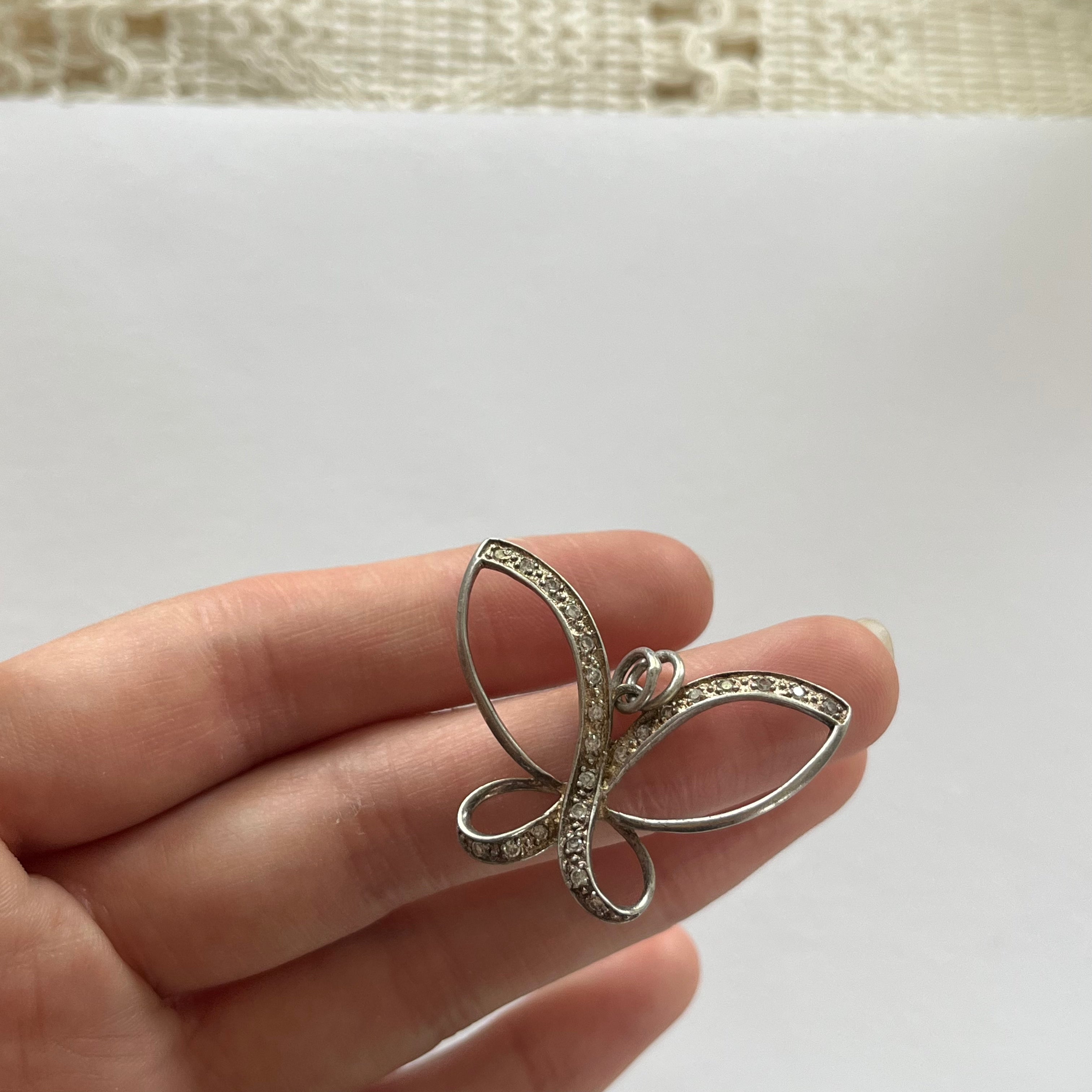 VINTAGE STERLING SILVER BUTTERFLY PENDANT WITH STONES