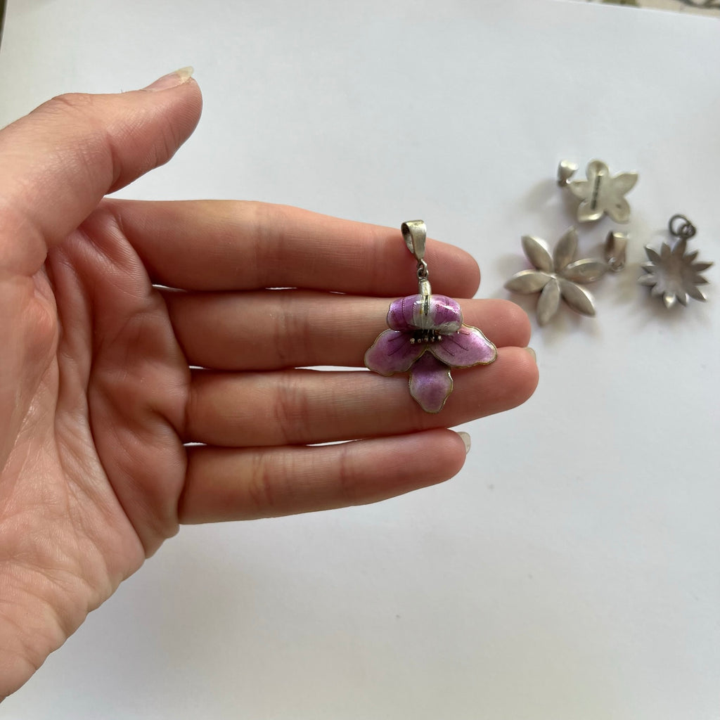 VINTAGE STERLING SILVER FLOWER PENDANTS