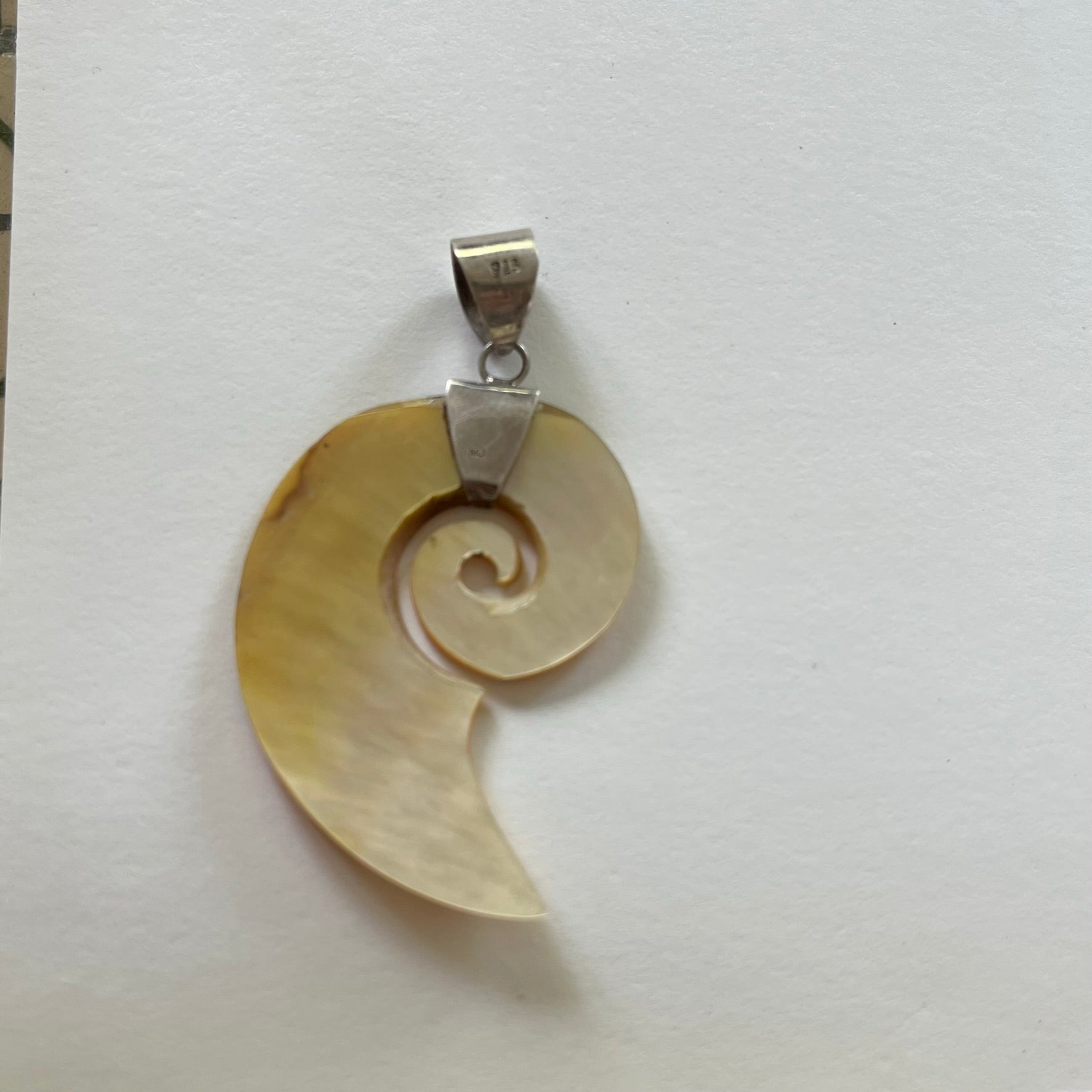 VINTAGE STERLING SILVER SHELL PENDANT 5