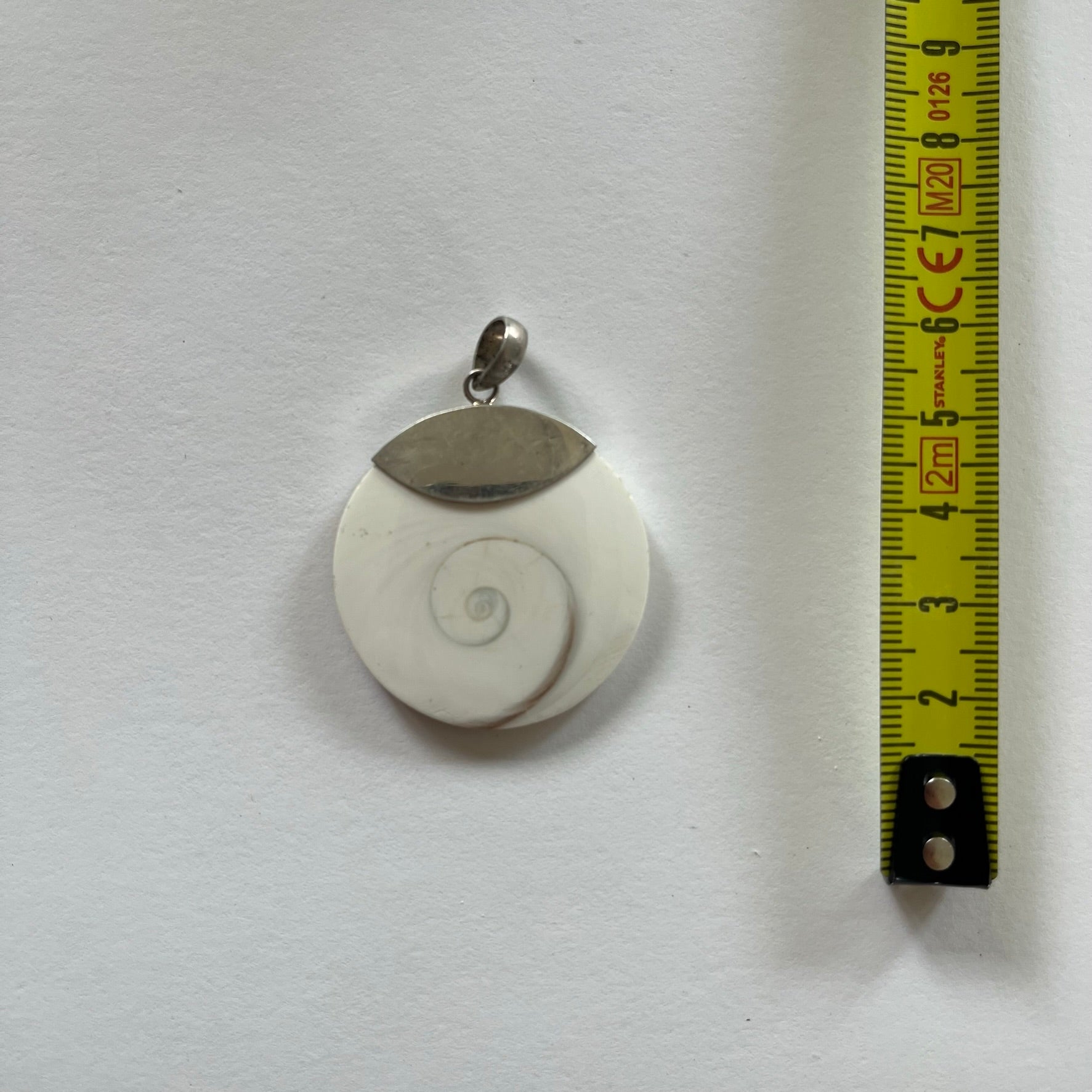 VINTAGE STERLING SILVER SHIVA EYE SHELL PENDANT