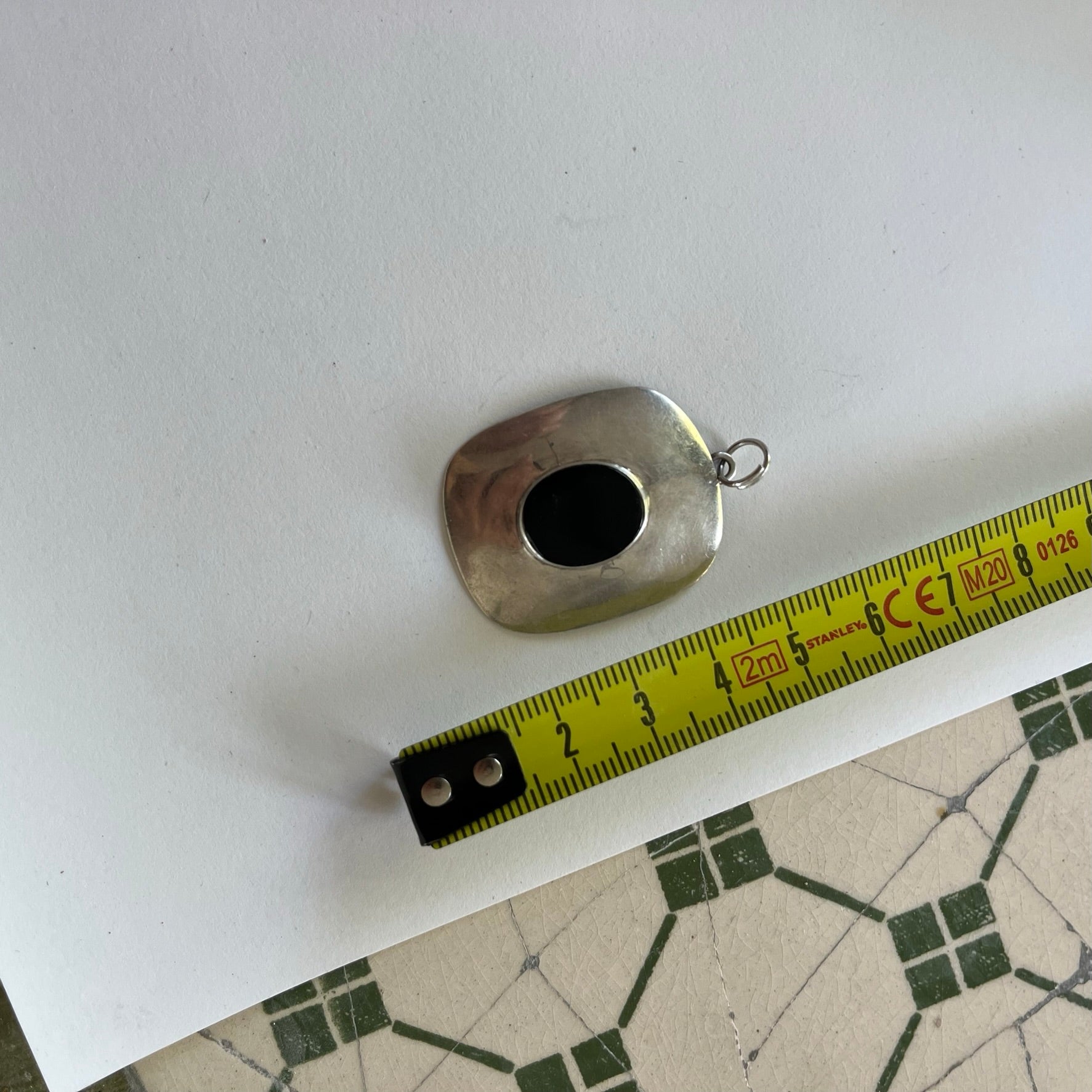 VINTAGE STERLING SILVER ONYX PENDANT