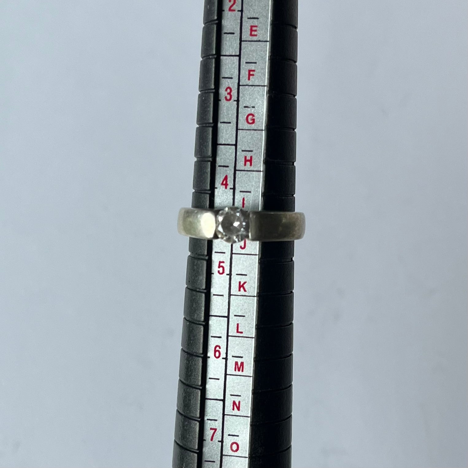 vintage silver band US 4.5 with semi precious stone