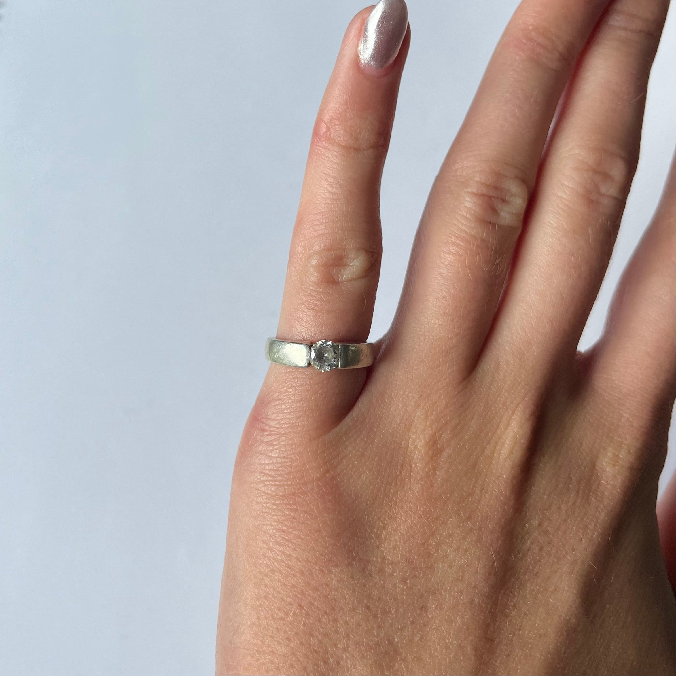 vintage silver band US 4.5 with semi precious stone